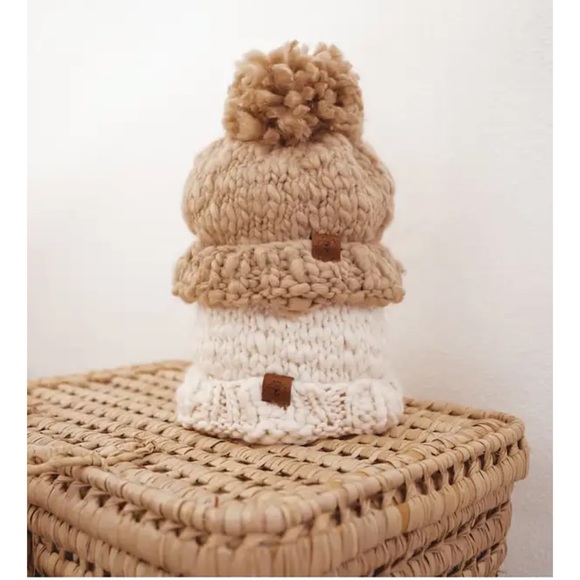 Mrs Ertha baby Wool Beanie 0-12 months - Picture 2 of 4